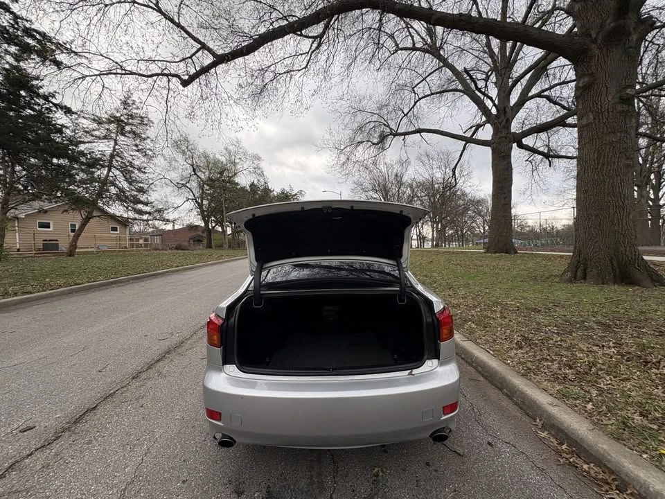 2007 Lexus IS 2nd Gen - Image 17 of 20