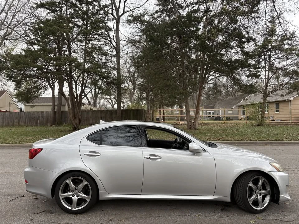 2007 Lexus IS 2nd Gen - Image 7 of 20