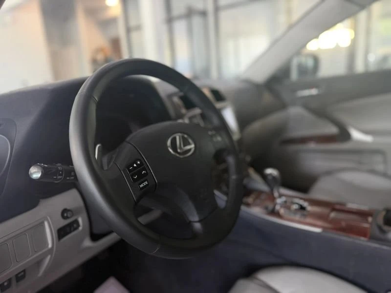 2007 Lexus IS 2nd Gen - Image 12 of 17