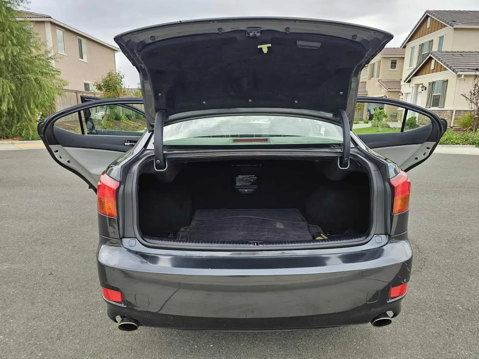 2007 Lexus IS 2nd Gen - Image 17 of 18