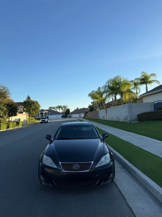 2007 Lexus IS 2nd Gen - Image 2 of 11