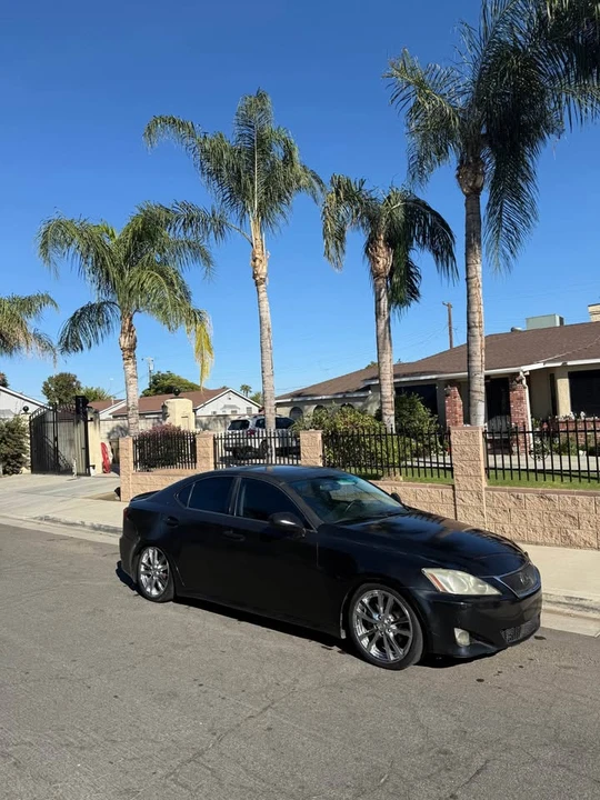 2007 Lexus IS 2nd Gen - Image 10 of 11