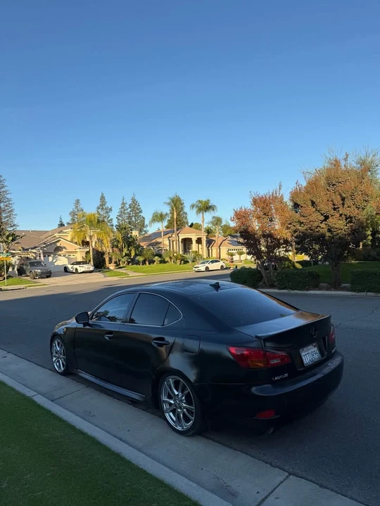 2007 Lexus IS 2nd Gen - Image 4 of 11