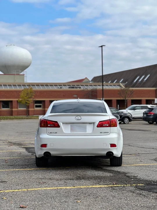 2007 Lexus IS 2nd Gen - Image 5 of 12