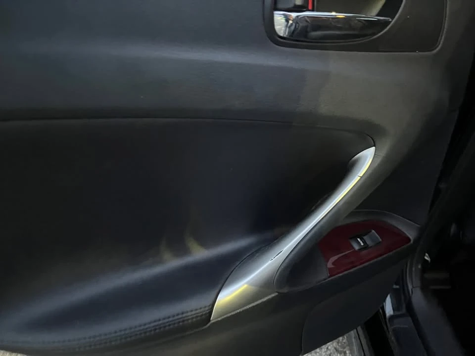 2007 Lexus IS 2nd Gen - Image 11 of 14