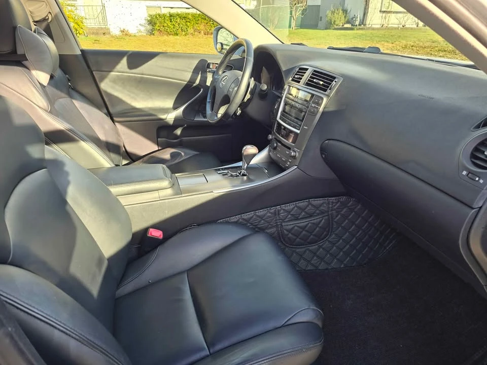 2007 Lexus IS 2nd Gen - Image 8 of 10