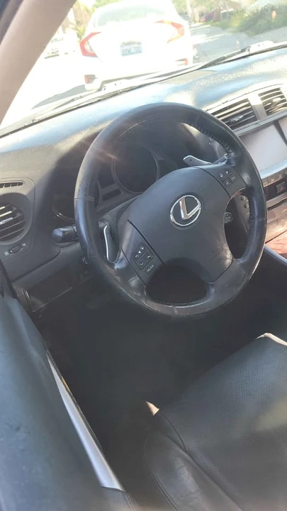 2007 Lexus IS 2nd Gen - Image 9 of 11