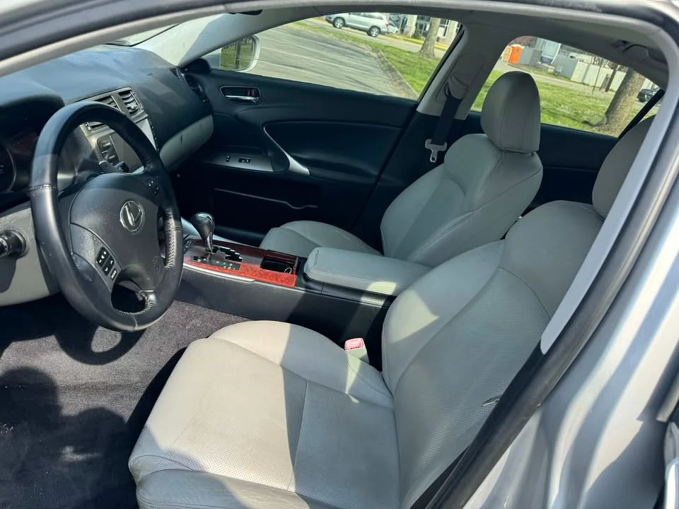 2007 Lexus IS 2nd Gen - Image 9 of 12