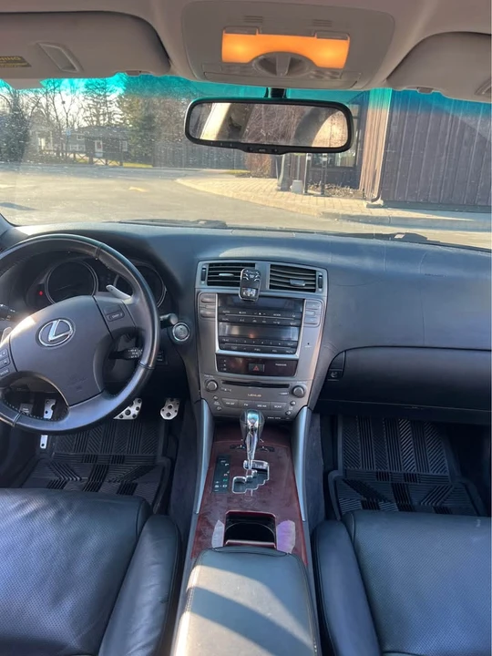 2007 Lexus IS 2nd Gen - Image 17 of 20