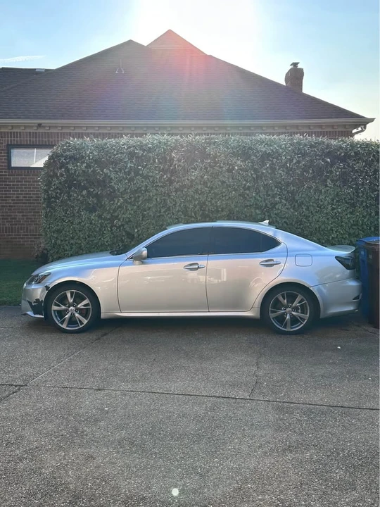 2007 Lexus IS 2nd Gen - Image 2 of 2