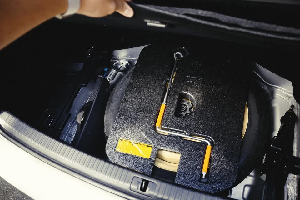 2007 Lexus IS 2nd Gen - Image 11 of 15