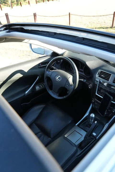 2007 Lexus IS 2nd Gen - Image 16 of 20