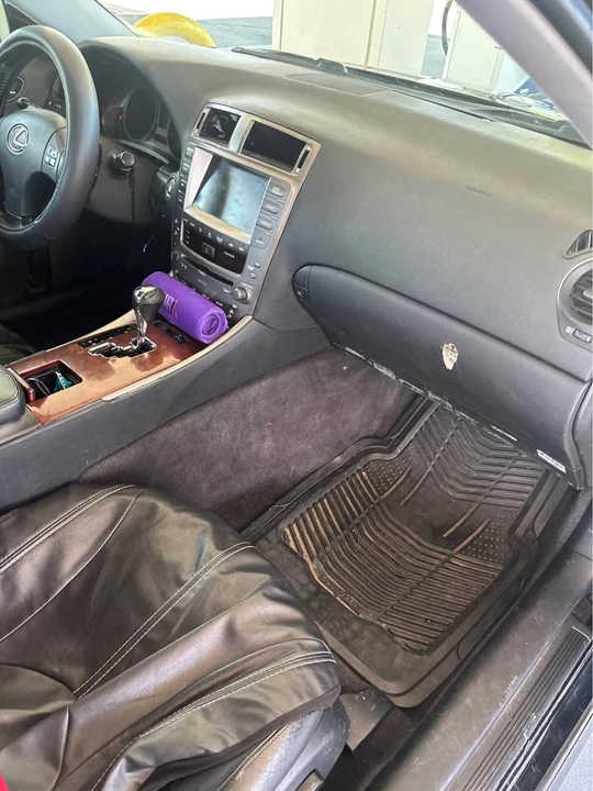 2007 Lexus IS 2nd Gen - Image 6 of 9