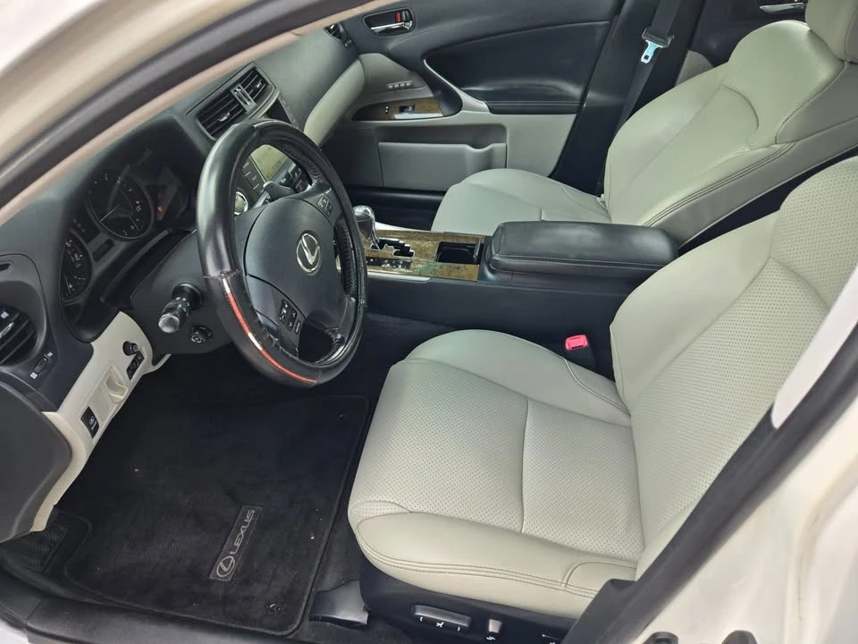2007 Lexus IS 2nd Gen - Image 9 of 17