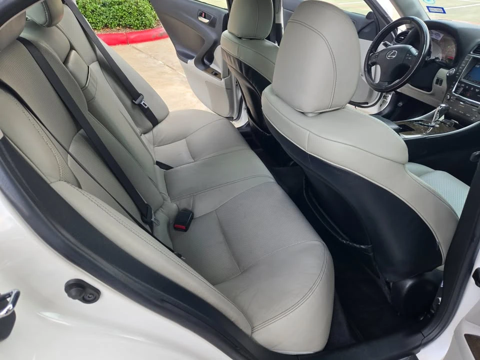 2007 Lexus IS 2nd Gen - Image 11 of 17