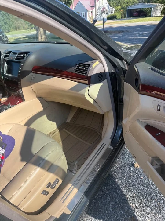 2007 Lexus LS 4th Gen - Image 3 of 4
