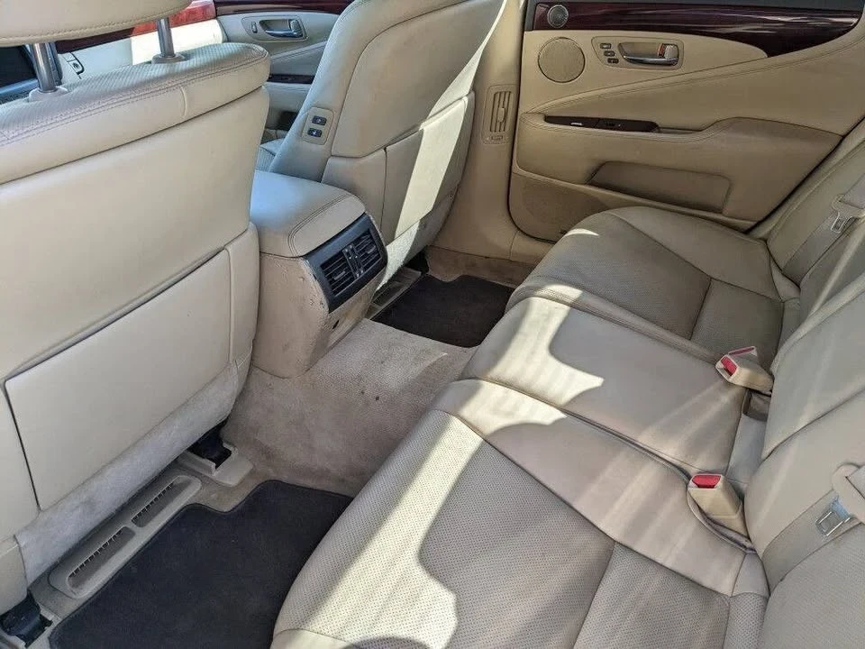 2007 Lexus LS 4th Gen - Image 5 of 9