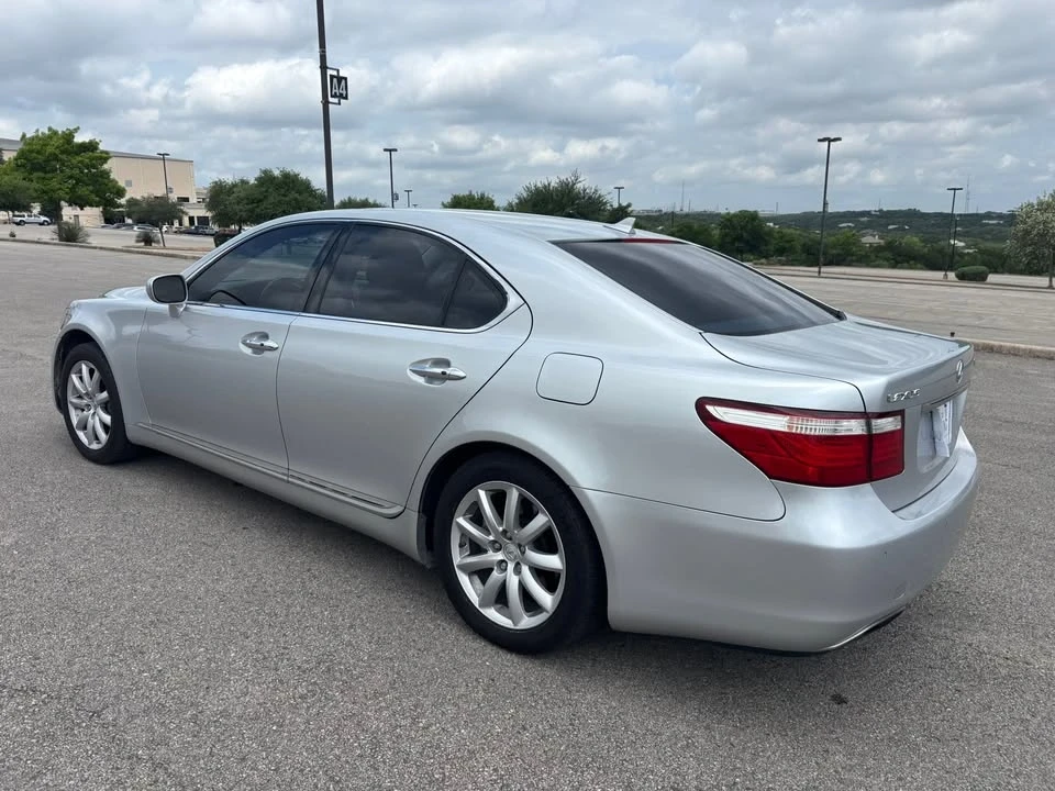 2007 Lexus LS 4th Gen - Image 12 of 12