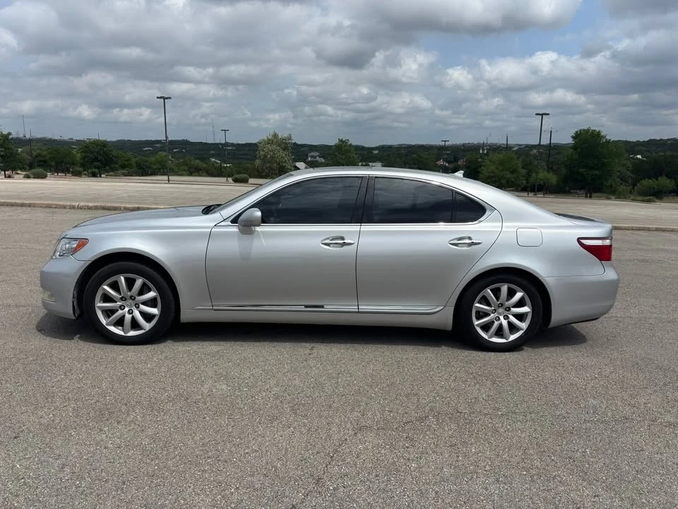 2007 Lexus LS 4th Gen - Image 4 of 12