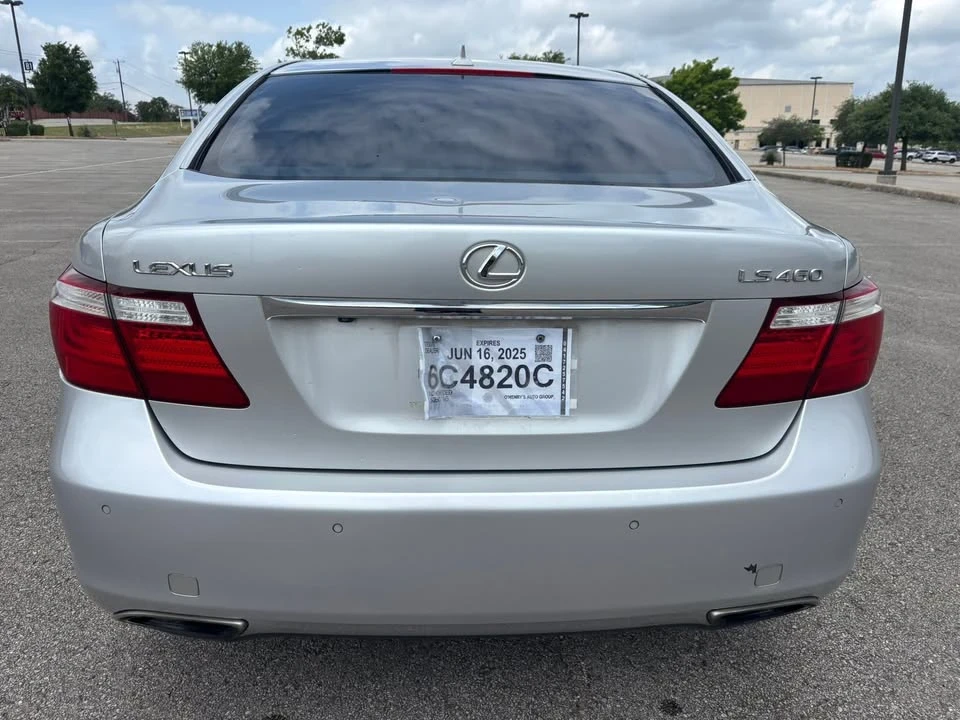 2007 Lexus LS 4th Gen - Image 10 of 12