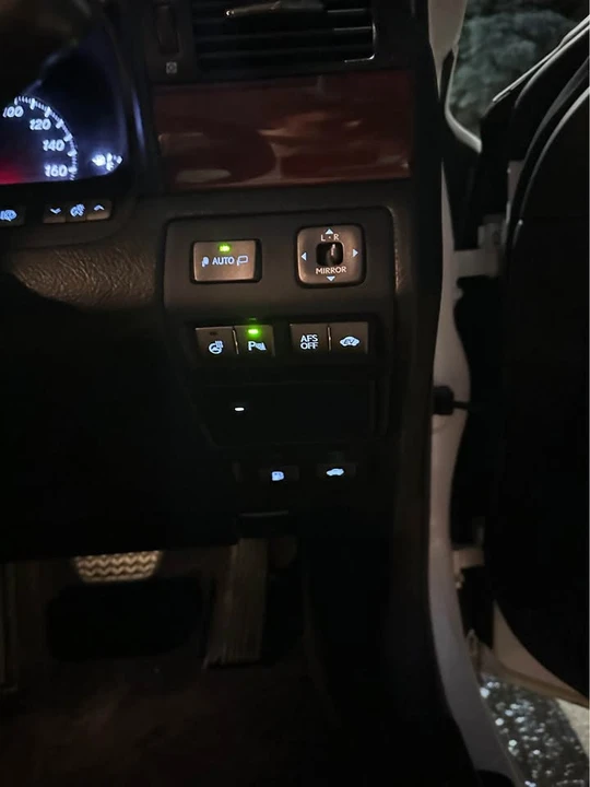 2007 Lexus LS 4th Gen - Image 14 of 14