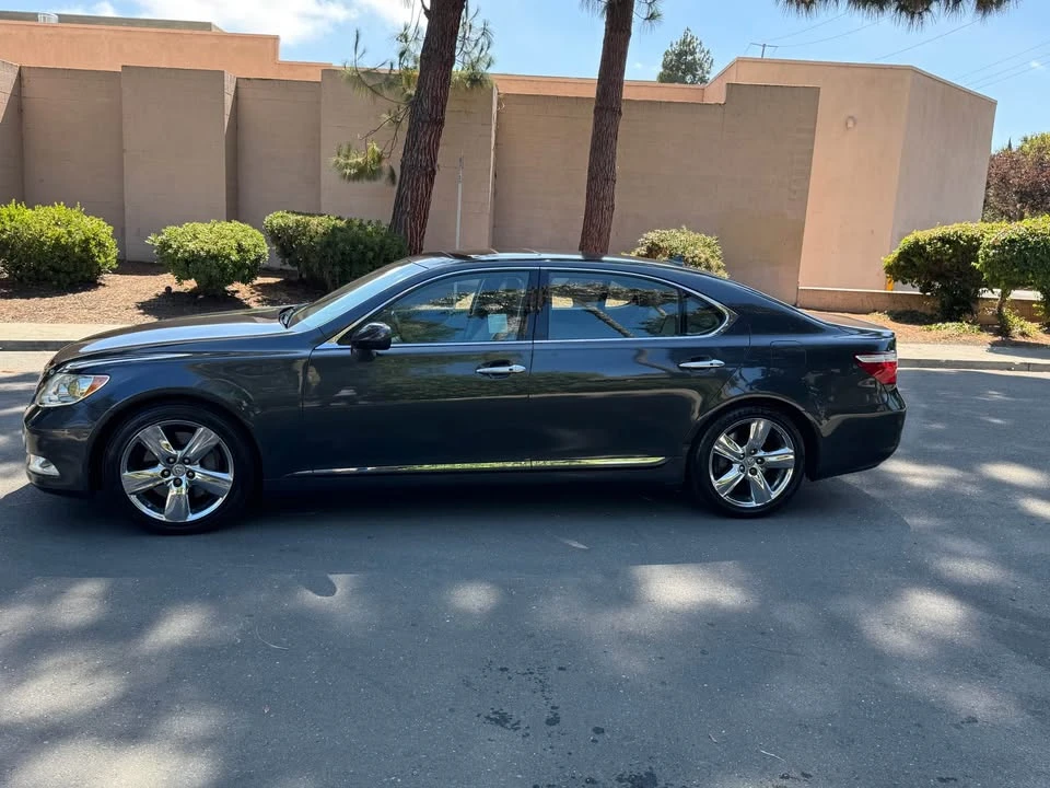 2007 Lexus LS 4th Gen - Image 4 of 16