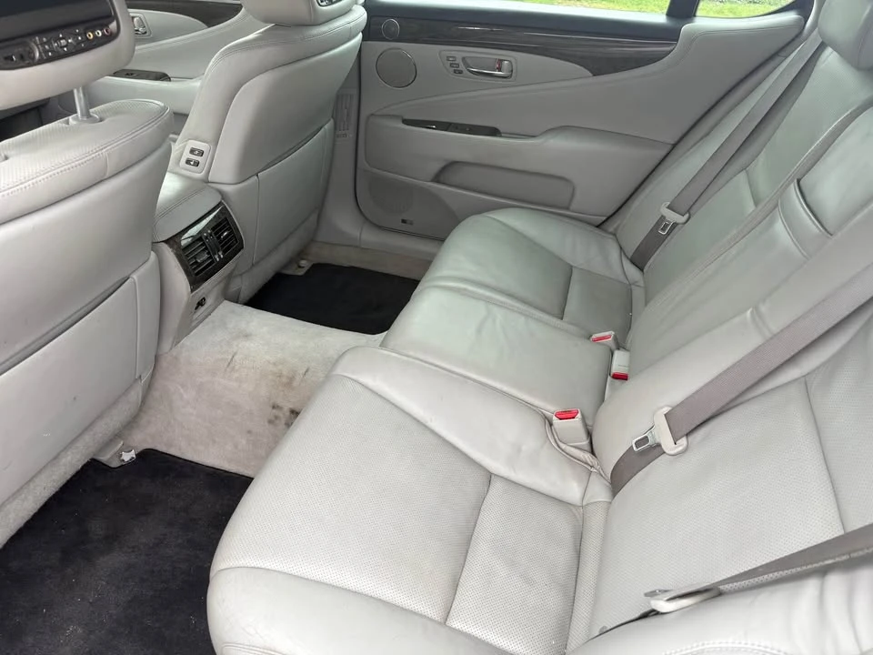 2007 Lexus LS 4th Gen - Image 6 of 6