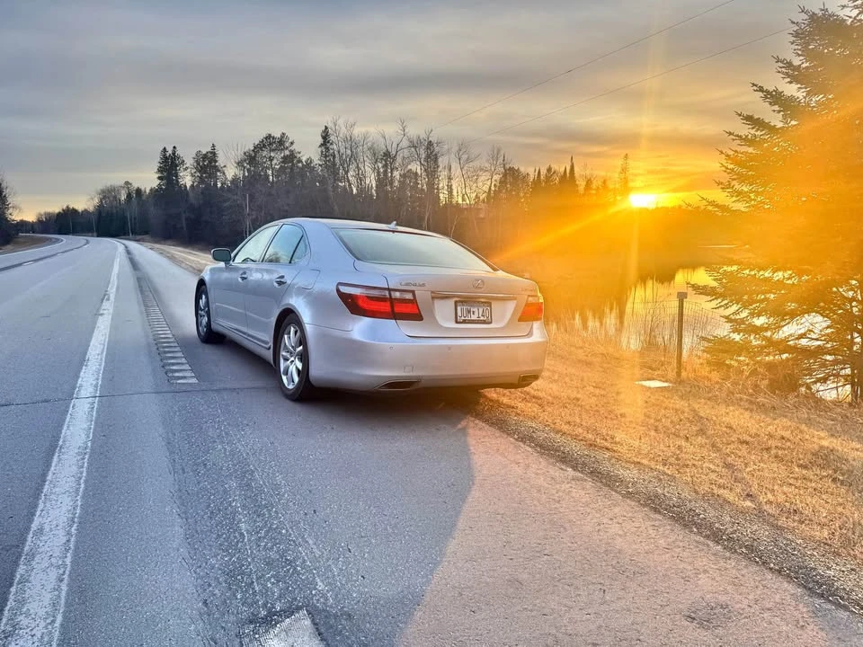 2007 Lexus LS 4th Gen - Image 11 of 13