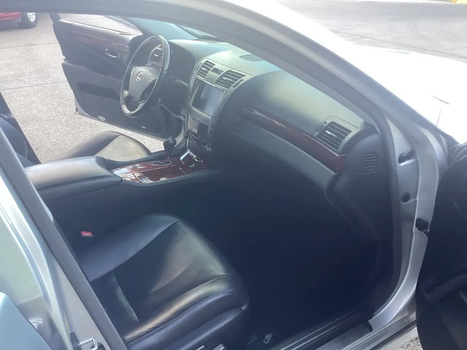 2007 Lexus LS 4th Gen - Image 6 of 10
