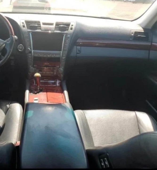 2007 Lexus LS 4th Gen - Image 8 of 8