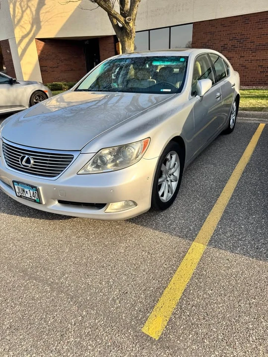 2007 Lexus LS 4th Gen - Image 13 of 13