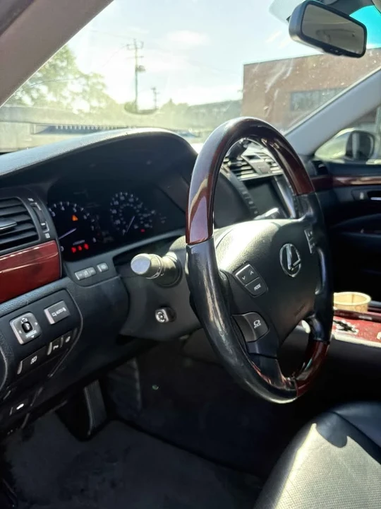 2007 Lexus LS 4th Gen - Image 8 of 17