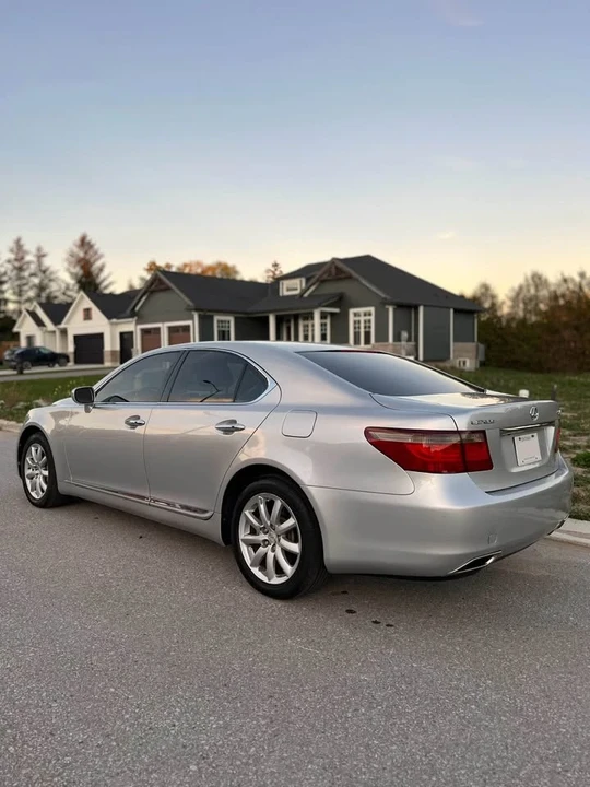 2007 Lexus LS 4th Gen - Image 2 of 19