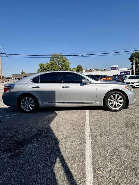 2007 Lexus LS 4th Gen - Image 3 of 17