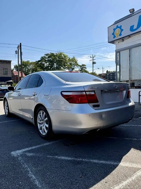 2007 Lexus LS 4th Gen - Image 6 of 17