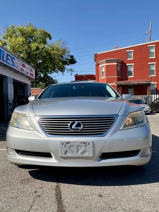 2007 Lexus LS 4th Gen - Image 2 of 17