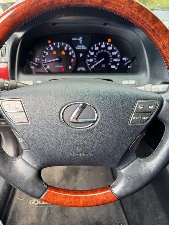2007 Lexus LS 4th Gen - Image 9 of 9