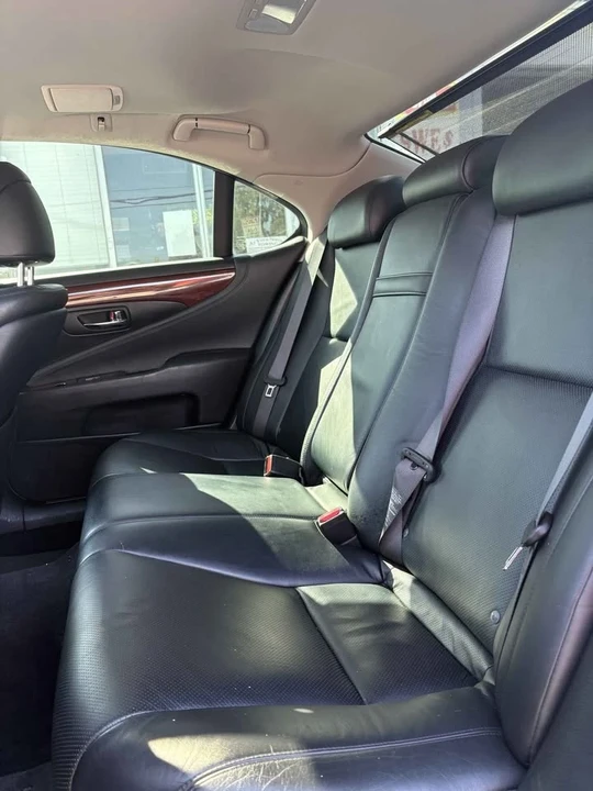 2007 Lexus LS 4th Gen - Image 14 of 17