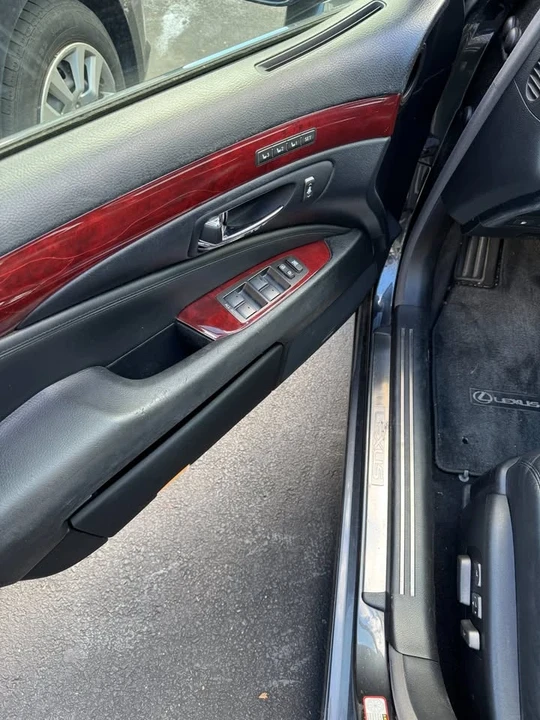 2007 Lexus LS 4th Gen - Image 7 of 9