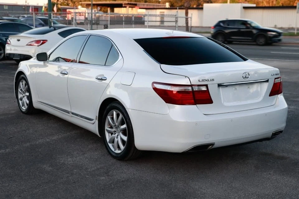 2007 Lexus LS 4th Gen - Image 5 of 20
