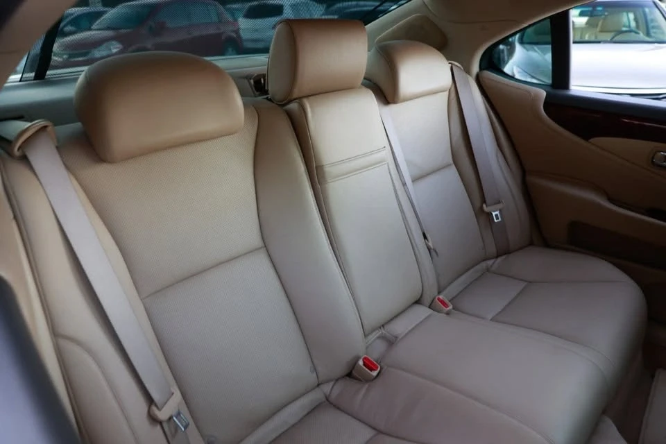 2007 Lexus LS 4th Gen - Image 14 of 20