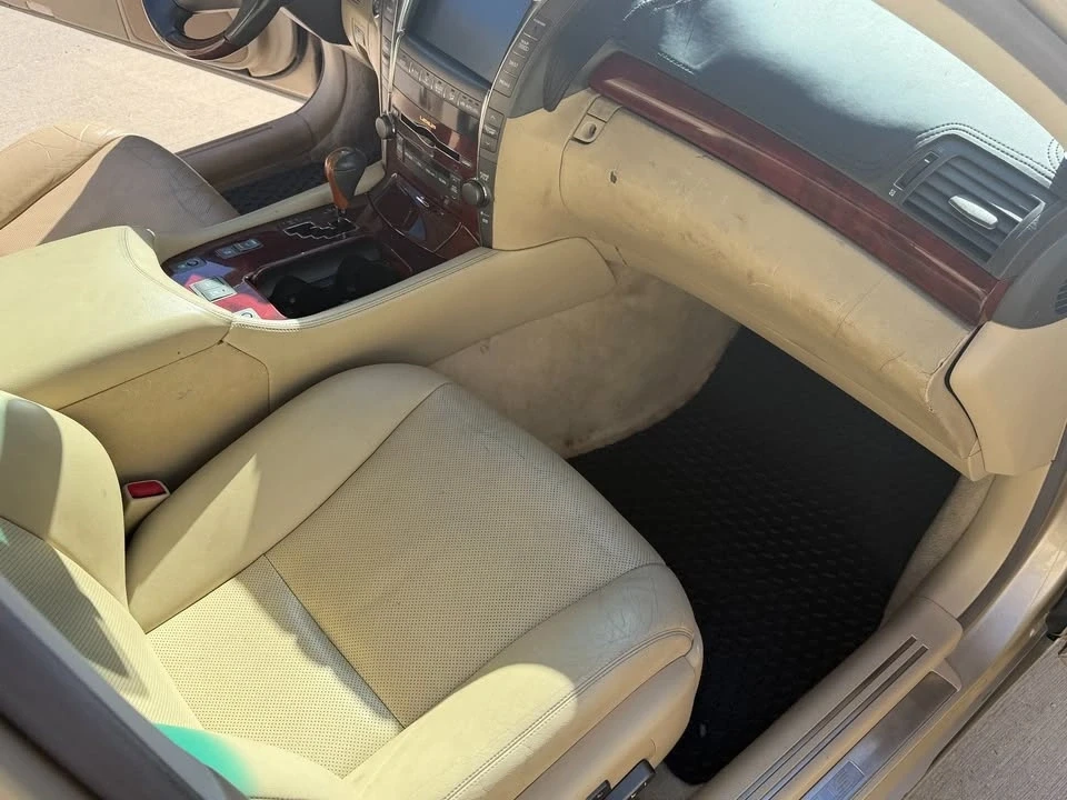 2007 Lexus LS 4th Gen - Image 15 of 18