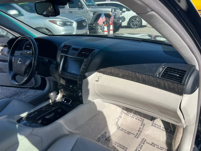 2007 Lexus LS 4th Gen - Image 16 of 19