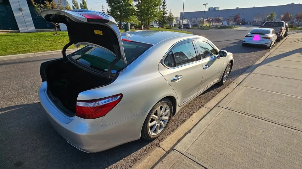 2007 Lexus LS 4th Gen - Image 4 of 16