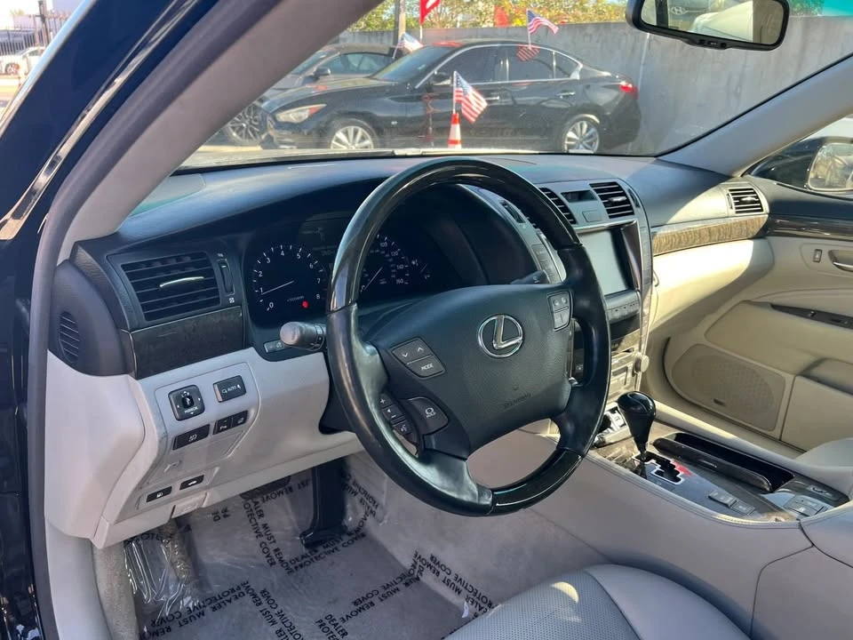 2007 Lexus LS 4th Gen - Image 13 of 19
