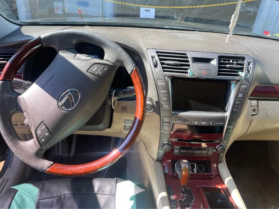 2007 Lexus LS 4th Gen - Image 5 of 8