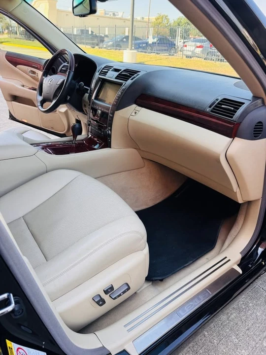 2007 Lexus LS 4th Gen - Image 11 of 18