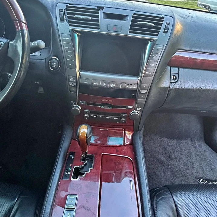 2007 Lexus LS 4th Gen - Image 2 of 11