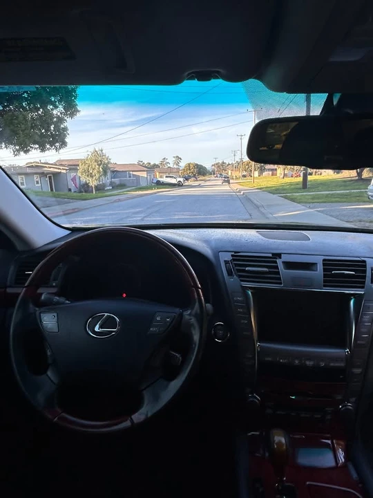 2007 Lexus LS 4th Gen - Image 7 of 11