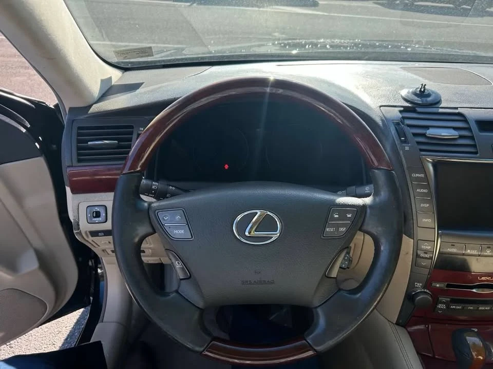 2007 Lexus LS 4th Gen - Image 8 of 14